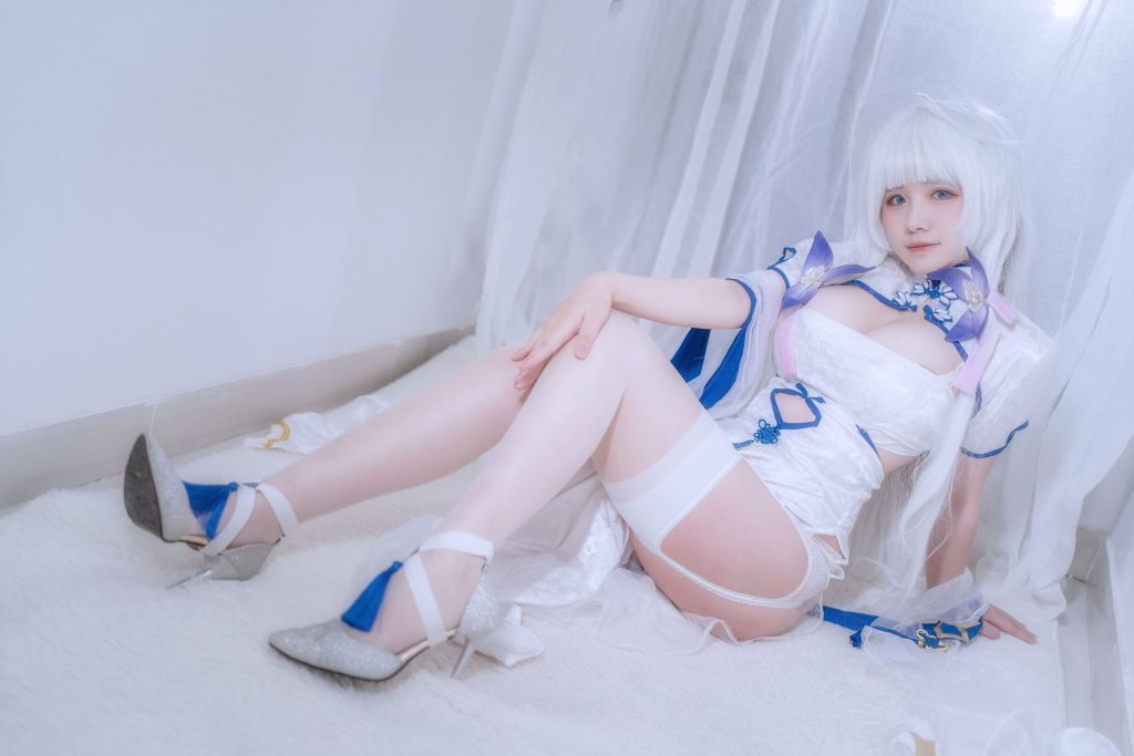 阿半今天很开心_写真coser美图作品合集下载|持续更新
